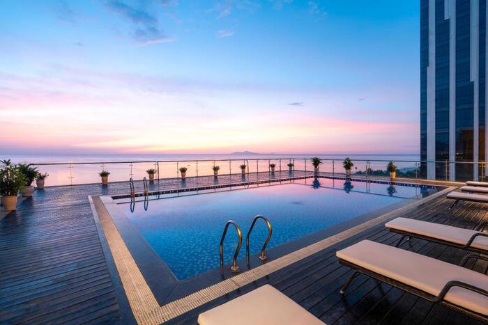 khách sạn rẻ đẹp gần biển ở đà nẵng