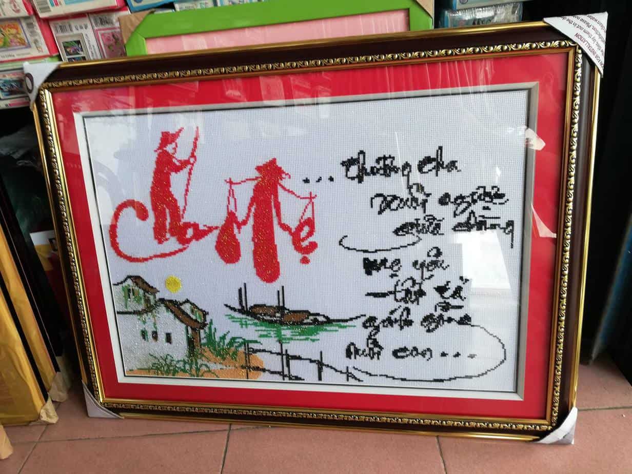 Cửa hàng tranh thêu chữ thập tại Đà Nẵng