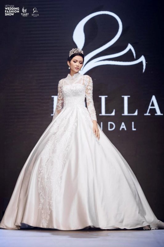 Hút mắt với mẫu váy cưới mới của nhà SanSan Bridal  Xu hướng mới nhất 2020