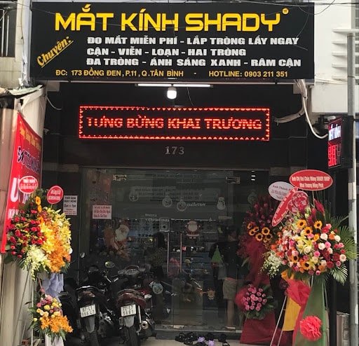 cửa hàng kính mắt Sài Gòn
