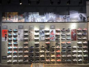 shop giày sneaker Đà Nẵng