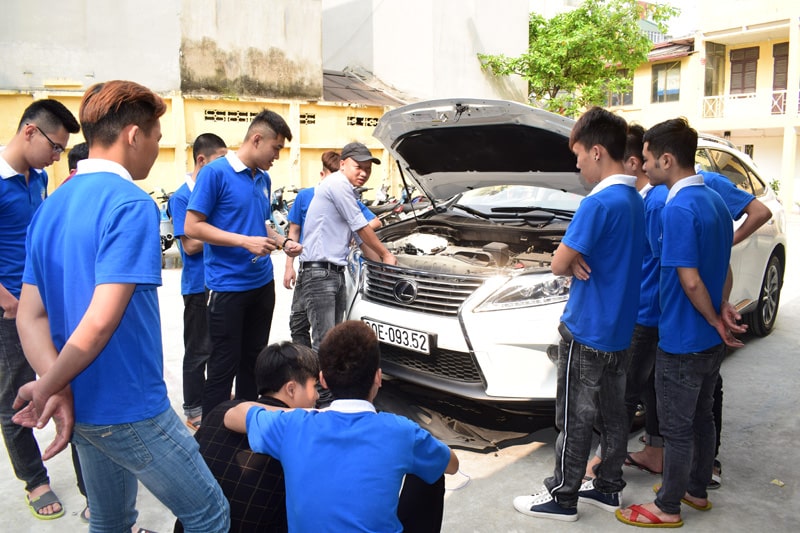Trường Cao đẳng Phương Đông - Nơi học điện ô tô tại Đà Nẵng uy tín nhất