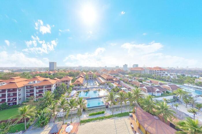 khách sạn gần bãi biển Mỹ Khê Đà Nẵng