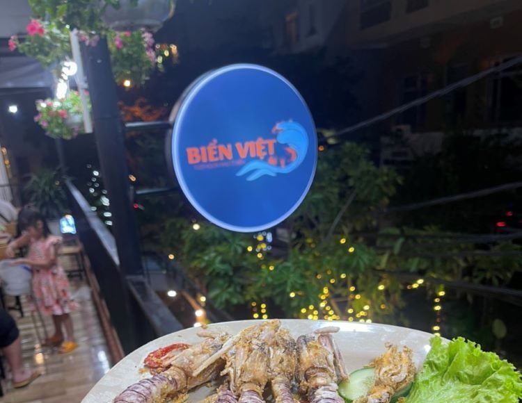 Tôm tít tại nhà hàng Biển Việt