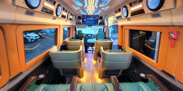 Thuê xe limousine Alolimo 9 chỗ